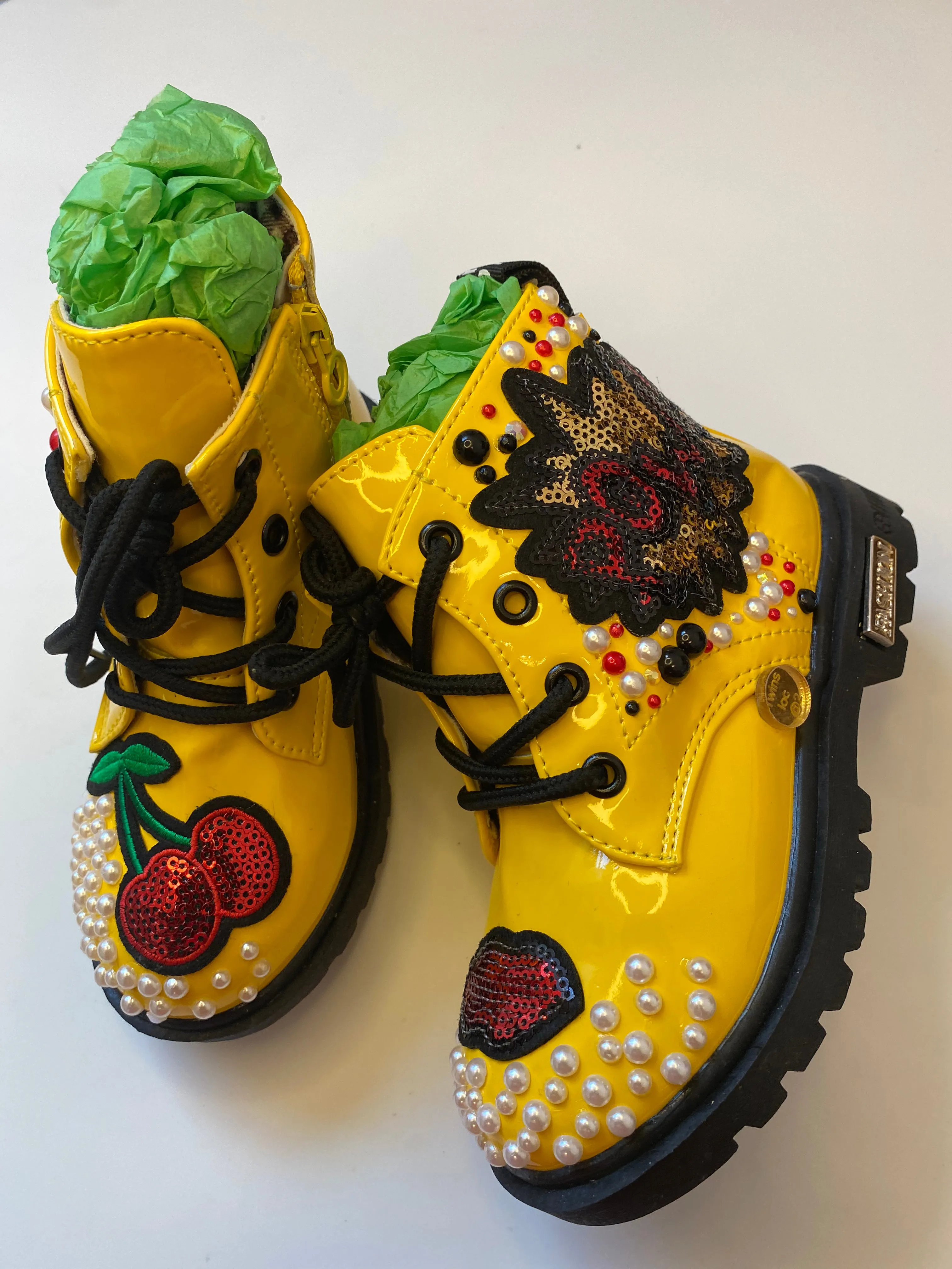 CHAIR L CHERRIES AND KISSDESIGN YELLOW GIRLS' BOOTS