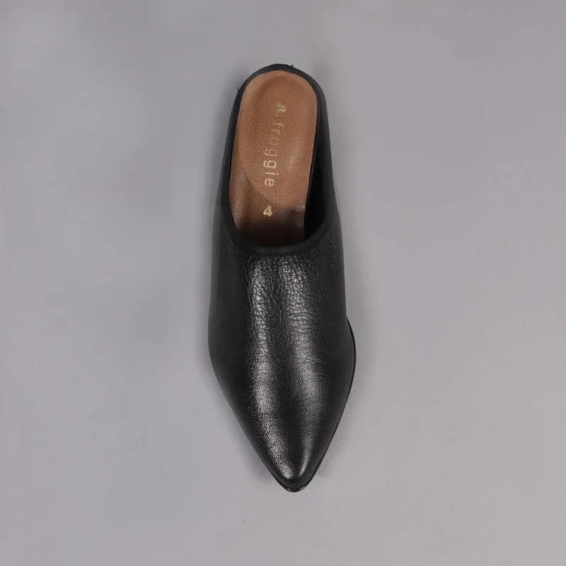 Kitten Heel Pointed Push-In in Black - 12630