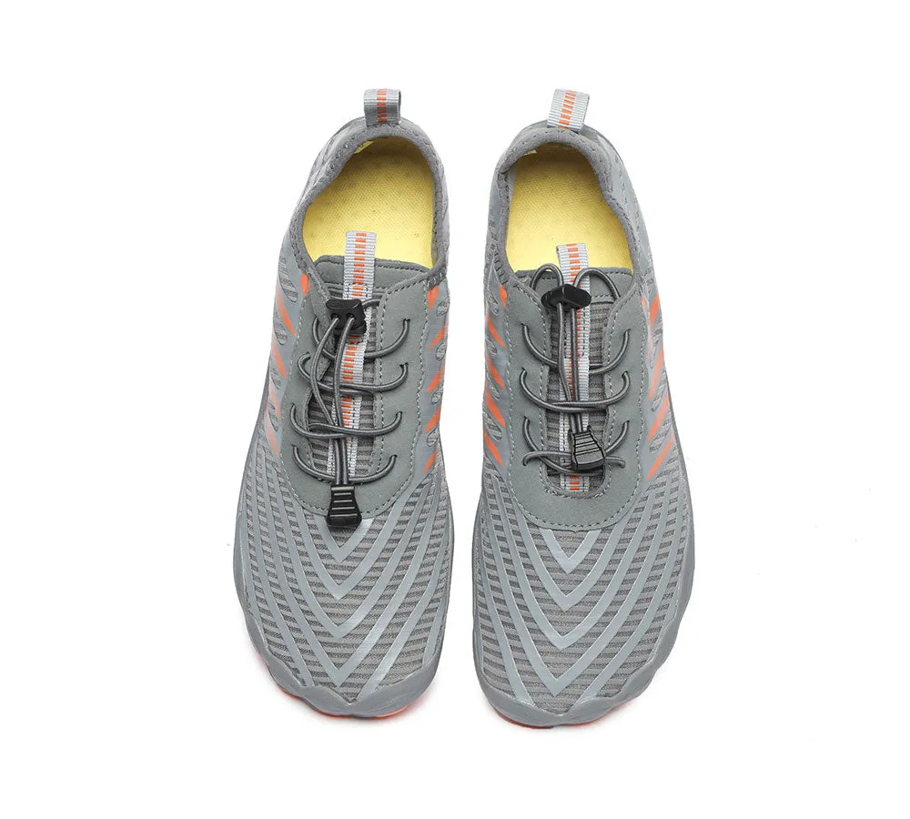 Men Water Shoes With Honeycomb Insole