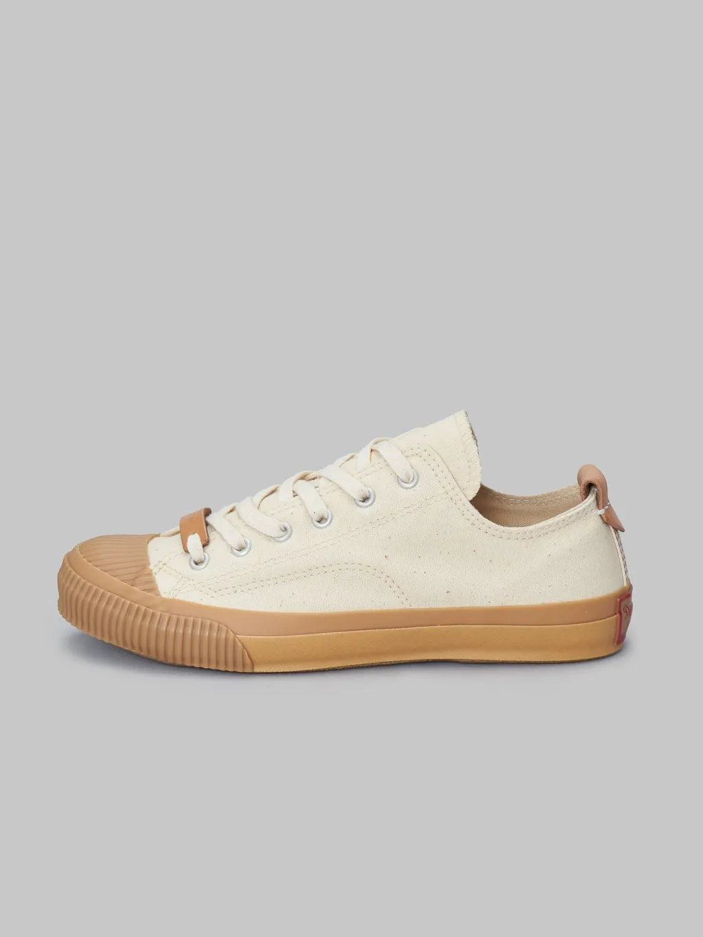 Pras Kinari/Gum Leather Low Top Sneakers with Pull Strap – Shellcap Design