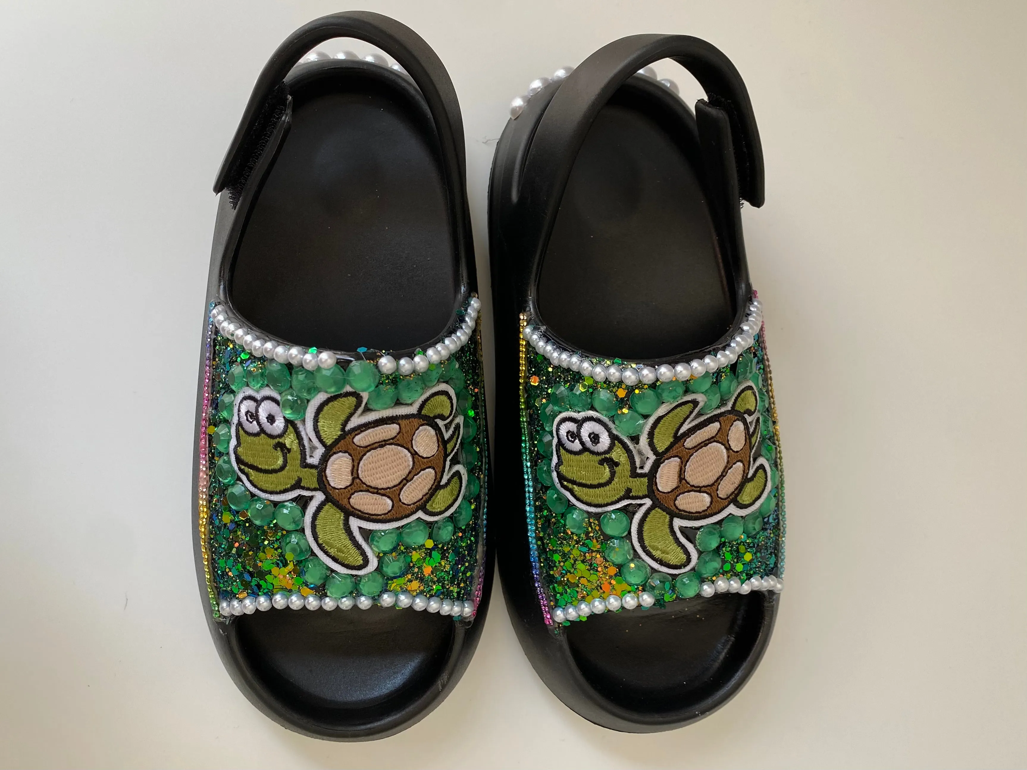 TURTLE LOVE GIRLS SANDLES